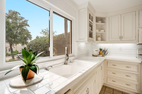 2467 Lacey Dr, Milpitas CA 95035-6122 exterior