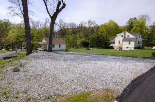 5 Harvey Ter, Dover NJ  07869-4104 exterior