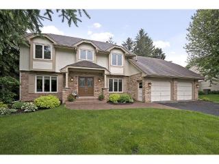 14715 Wychewood Rd, Hopkins, MN 55345-3663