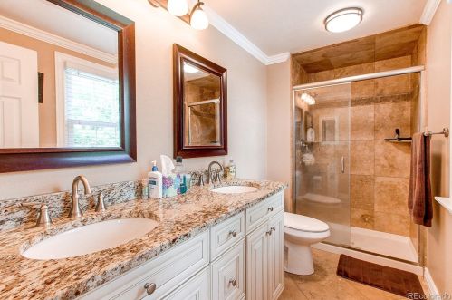 6246 Hinsdale Ave, Englewood CO 80112-1905 exterior