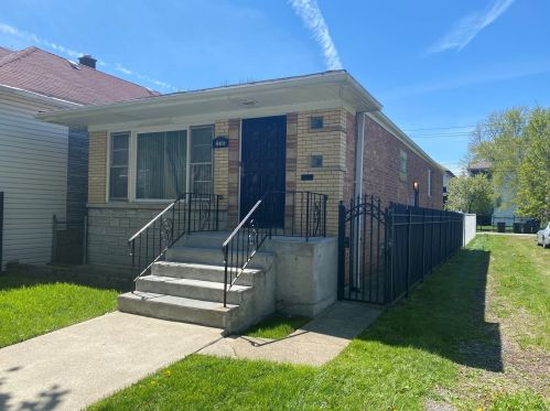 8414 Muskegon Ave, Chicago, IL 60617-2507