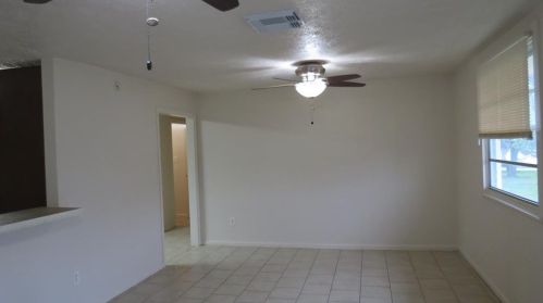 1624 Bayou Homes Dr, Galveston, TX 77551-1333
