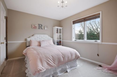 8743 Highwood Way, Saint Paul MN  55124-9456 exterior