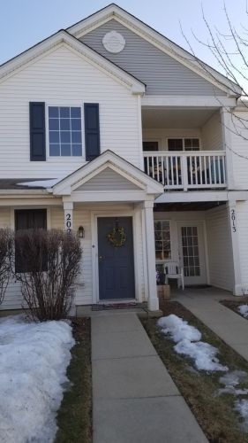 2029 Silverstone Dr, Carpentersville, IL 60110-1196