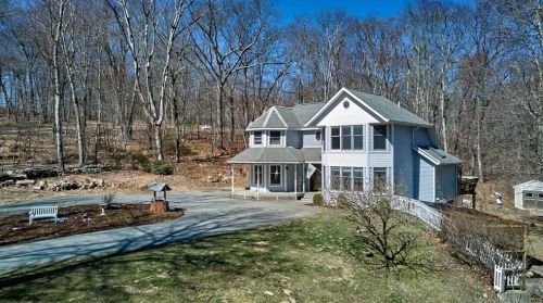 21 Baker Rd, Chester, CT 06412-1128
