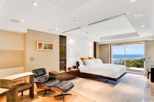 360 Puuikena Dr, Honolulu HI  96821-0025 exterior