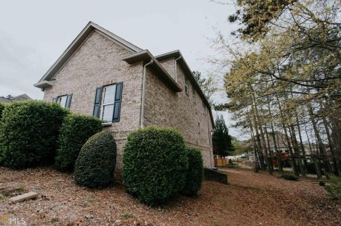 1057 Eagles Brooke Dr, Locust Grove, GA 30248-2463