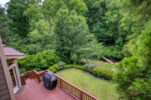 2527 Brookline Cir, Atlanta GA  30319-3690 exterior
