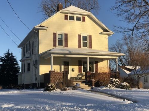 119 Euclid Ave, Hollowayville, IL 61356-1811