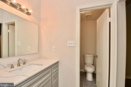 7803 Wintercress Ln, Springfield VA  22152-3842 exterior