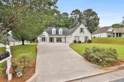 72 Pebble Creek Dr, Newnan, GA 30265-2776