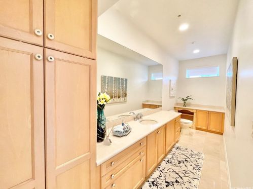 971 Koae St, Honolulu HI  96816-5004 exterior