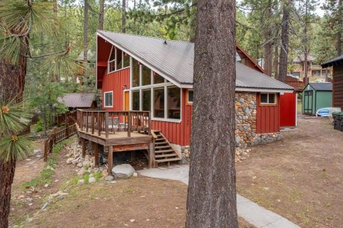 13584 Moraine Rd, Truckee CA  96161-3837 exterior