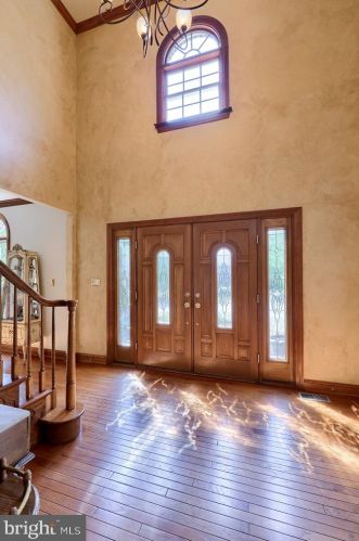 1991 Pickering Trl, Lancaster PA 17601-4972 exterior