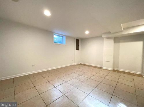 11929 Centerhill St, Silver Spring MD 20902-1155 exterior