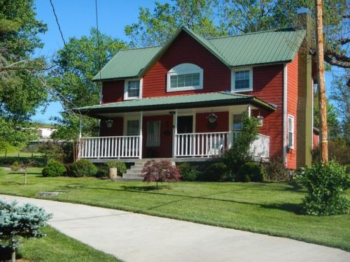 102 Poplar Dr, Ivanhoe, VA 24350-3508