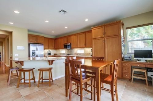 820 Settlers Ct, San Marcos, CA 92069-1963