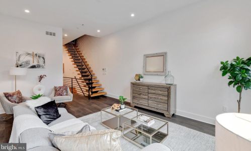 1220 Kater St, Philadelphia PA 19147-2011 exterior