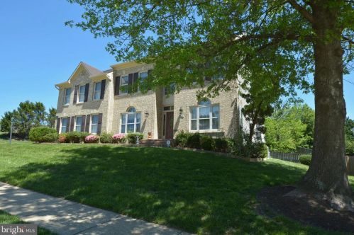 9000 Scott St, Springfield, VA 22153-4111