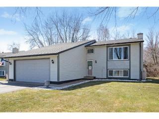 4867 Kent Dr, Saint Paul, MN 55126-2072