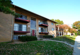 6116 Cumberland Ave, Springfield VA  22150-3401 exterior