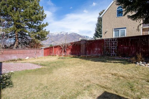 8641 Alta Cv Dr, Sandy UT 84093-1699 exterior