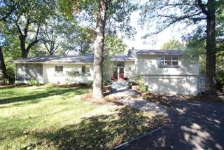 1305 Peony Ln, Minneapolis MN  55447-2153 exterior