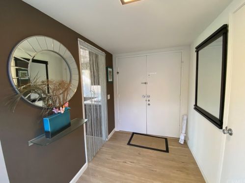1917 Grand Bahama Dr, Palm Springs, CA 92264-8587