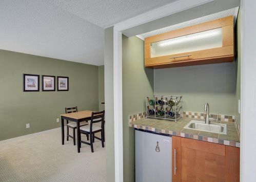 302 Cimarron Rd, Saint Paul MN  55124-9751 exterior