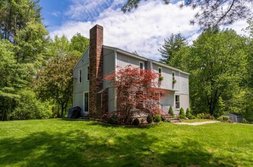 7 Constable Rd, Lee, NH 03824-4309