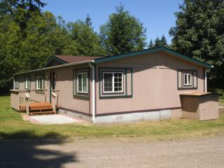 14555 Uzzell Rd, Olalla, WA 98359-8505