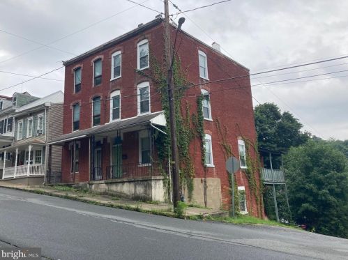 501 Arch St, Primrose, PA 17901-2849