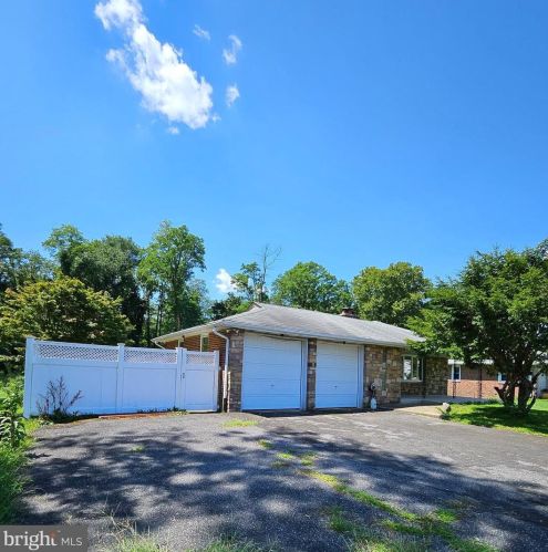 850 Byberry Rd, Philadelphia, PA 19116-2114