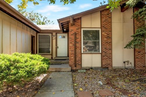 15378 Lehigh Ave, Denver, CO 80013-2423