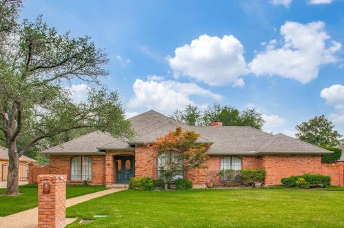 6713 Cool Meadow Dr, Fort Worth, TX 76132-1152