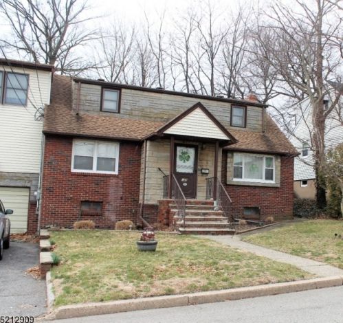 148 Columbus Ave, Hasbrouck Heights, NJ 07604-1025