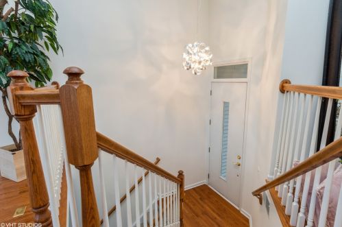 3306 Rosecroft Ln, Naperville, IL 60564-4868