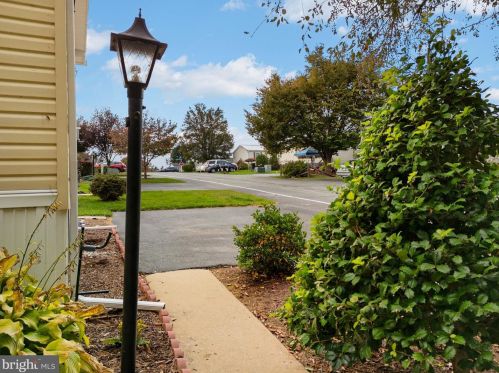 208 Saddleford Ct, Lancaster PA  17603-2188 exterior