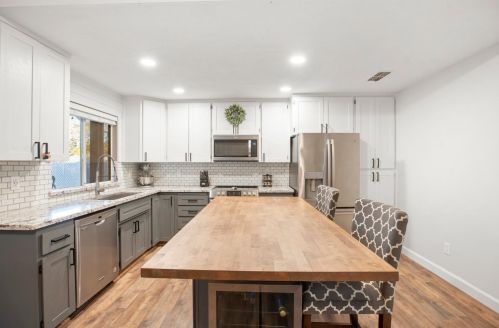 9797 Falcon Meadow Dr, Elk Grove, CA 95624-2600