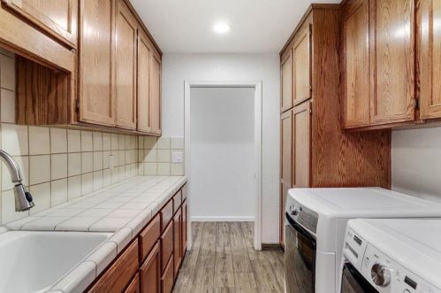 2665 Hawkeye Ave, Turlock CA  95380-2950 exterior