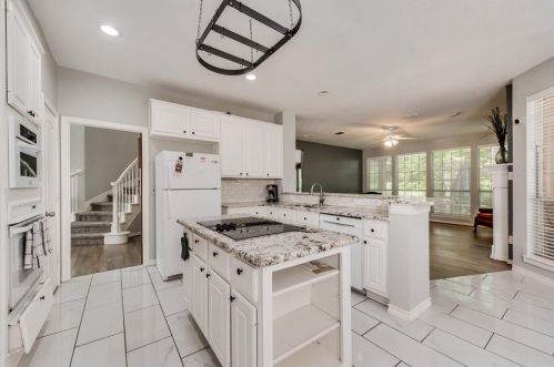 422 Rivercove Dr, Garland TX  75044-4920 exterior