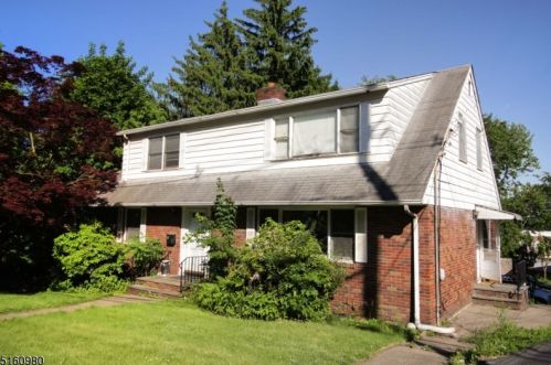 55 8th St, Paterson, NJ 07506-3805