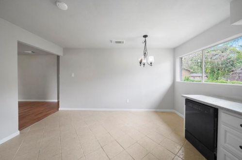 205 Bert St, Angleton TX 77515-5274 exterior