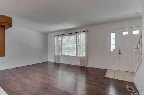 6909 Briarwood Dr, Englewood CO 80112-1160 exterior