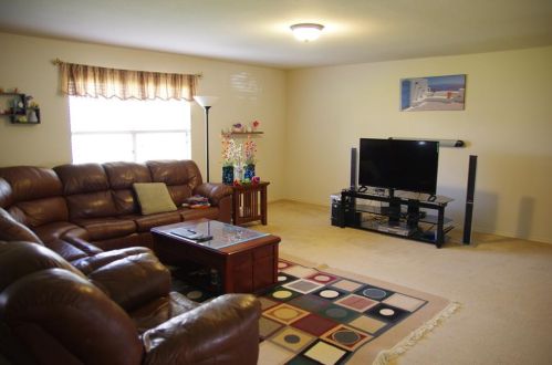 7551 Hedgeoak Ct, Fort Worth TX  76112-4451 exterior