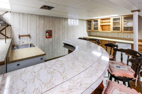 2126 Hillview Rd, Saint Paul MN  55112-1224 exterior