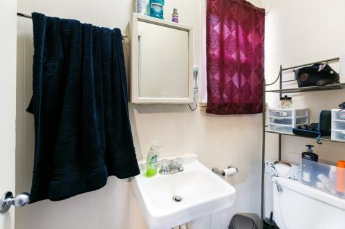 438 Ivy St, Glendale CA  91204-1272 exterior