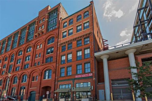 635 Lakeside Ave, Cleveland OH 44113-1073 exterior