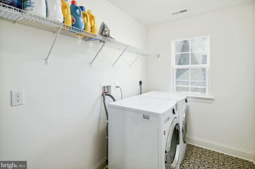 304 Lakeview Ave, Haddonfield NJ 08033-1609 exterior