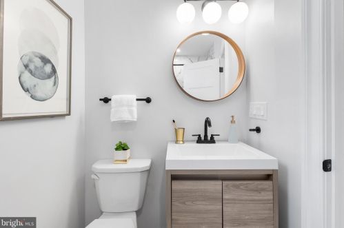 1614 Juniper St, Philadelphia PA  19148-1013 exterior